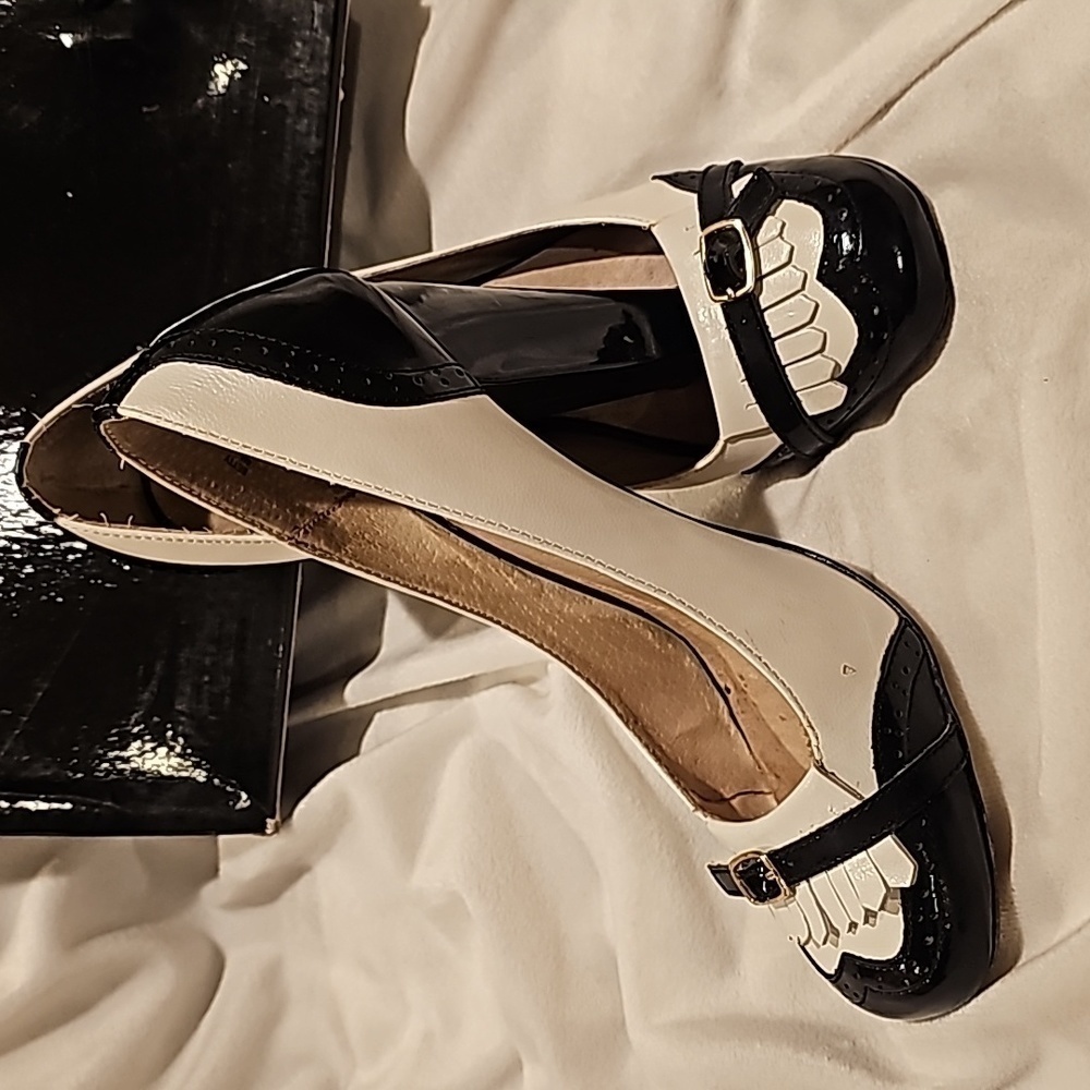 Facade Betty black and white heel 6